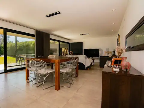 Casa en Venta en Puerto Roldan, USD 307.000