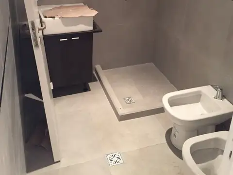 Edificio de 650 m2 totales, 10 departamentos, lote propio en 4 plantas, Oport 