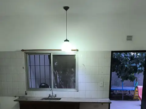 Departamento en Alquiler en Berazategui Oeste, $ 400.000