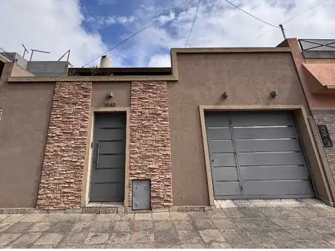 Casa 4 ambientes en venta Lanus Este
