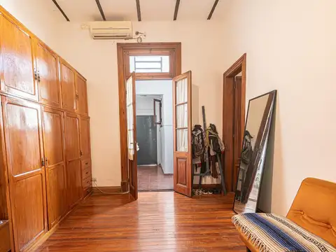 Venta. PH. 3 Ambientes. Terraza propia. Billinghurst y Perón