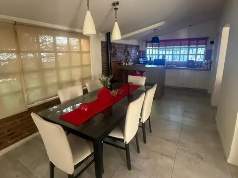 Casa en Venta con 1 cochera