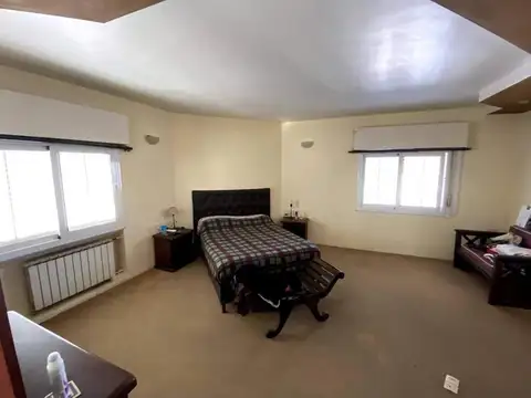 Casa de 4 dormitorios en alquiler en barrio La France