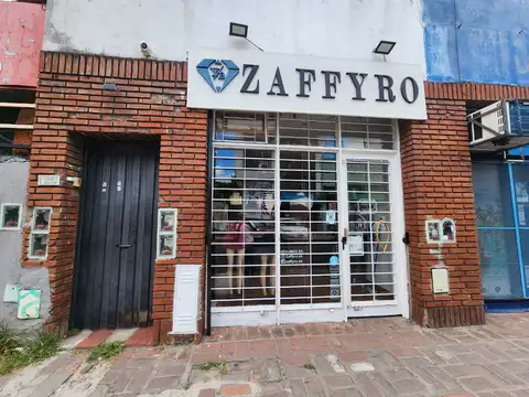 DEPARTAMENTO A REFACCIONAR 2 AMBIENTES CON PATIO - EXCELENTE UBICACION -