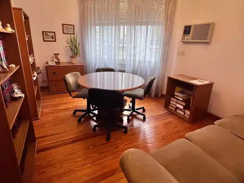 Oficina 4 ambientes con 1 baño