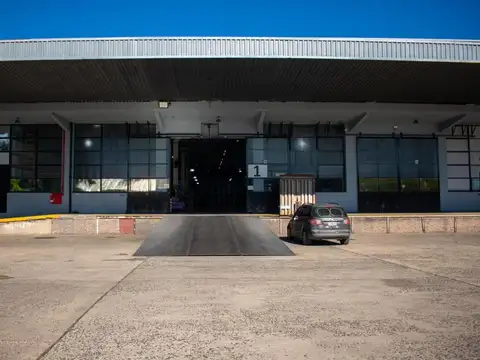 Alquiler de Nave Industrial de 1.943 m² en Villa Ballester