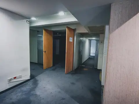 Avenida Roque Saenz Peña al 1100