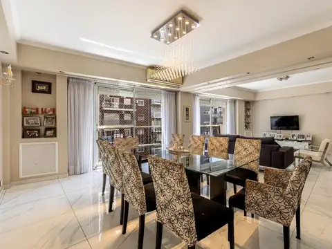 Avenida Pueyrredón 700