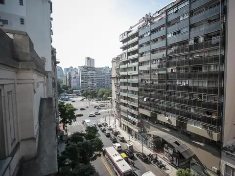 Venta - 4 ambientes - PLANTA EN EDIFICIO ART DÉCO - Recoleta