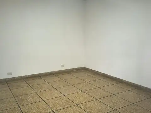 3 AMB CON DEPENDENCIA   EN  CABALLITO