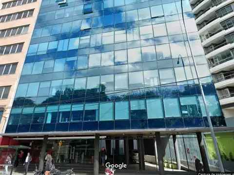 Piso alto, planta libre, excelente vista al Rio.