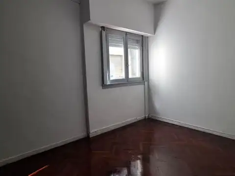 Depto Tipo Casa en Alquiler en Parque Avellaneda, $ 800.000
