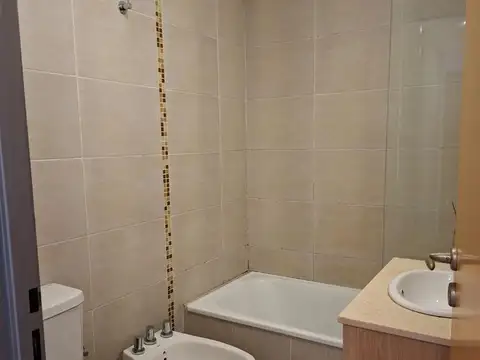Departamento en Alquiler con 1 cochera
