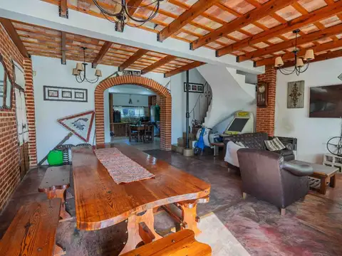 Casa 4 ambientes con 3 baños