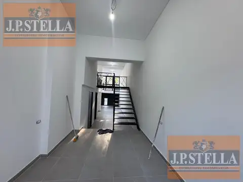 Local Comercial 109 m² refaccionado a nuevo, S/ peatonal y frente a la plaza - San Justo (Centro)