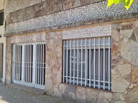 Casa de 2 Dormitorios -Barrio Echesortu