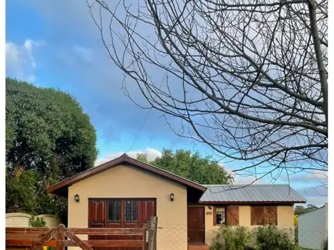 Casa 2 Ambientes Con Cochera Los Acantilados