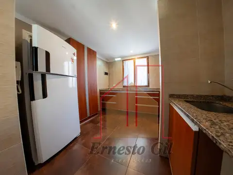 Casa 2 ambientes con cochera y patio