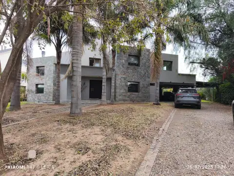 Avenida Padre Luchesse