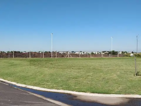 Terreno en Venta 20  mts Fondo