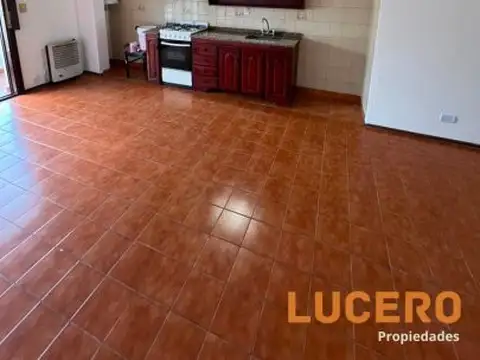 Departamento en Alquiler con 1 cochera
