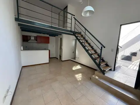 Departamento en Alquiler en Florida Mitre/Este, $ 600.000