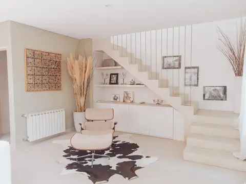 Casa 6 ambientes con 3 baños