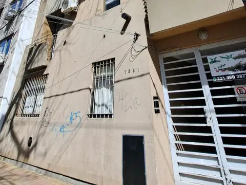 duplex de 2 dormitorio en alquiler en La Plata ubicado en calle 16 e/66 y 67