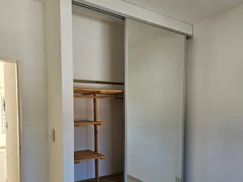 Alquiler Departamento 2 ambientes en Bella Vista con cochera