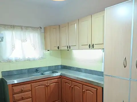 Depto Tipo Casa 4 ambientes con 1 baño
