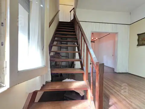 Depto Tipo Casa 4 ambientes con 2 baños