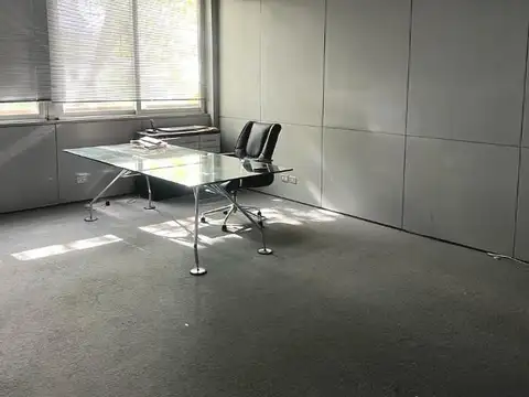 Oficina 3 ambientes con 2 baños