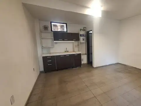 Local en Alquiler en Mendoza, $ 550.000