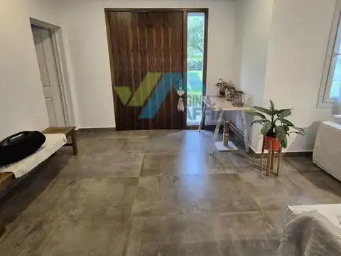 Casa 8 ambientes con 4 baños