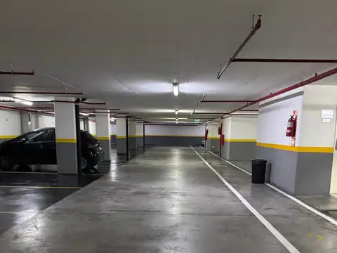 Cocheras subterraneas en bloque en Dique 2 de Puerto Madero