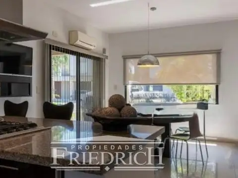 Casa en Haras Maria Victoria, Lote Central.