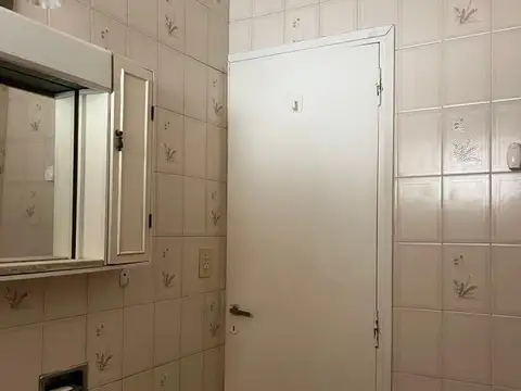 Casa 6 ambientes con 1 baño