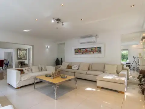 Casa en Alquiler de 5 dormitorios