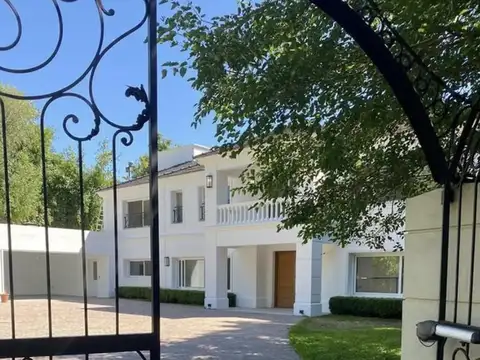Casa en Alquiler al Noroeste
