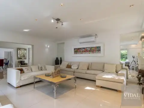 Casa en Alquiler de 5 dormitorios