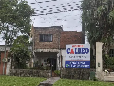 LOTE 8,66 x 43 - A METROS ESTACIÓN