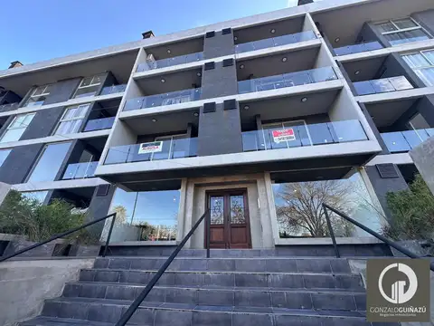 Cochera en venta en Granadero Baigorria
