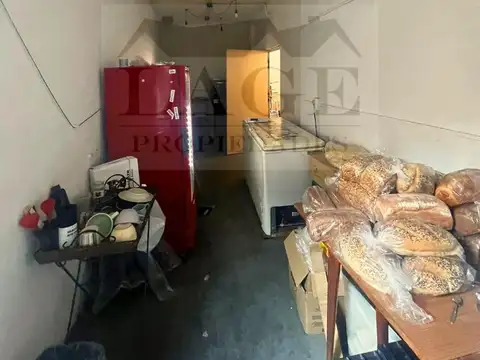LOCAL PB FRENTE S/EXPENSA C/PATIO DE 62 M TOT EXC. UBICACION