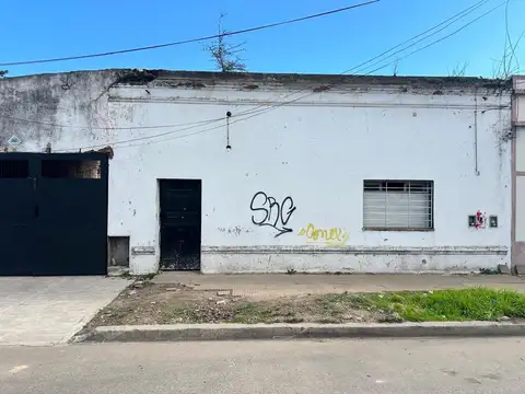 CASA a RECICLAR - EXCELENTE OPORTUNIDAD para INVERSORES!