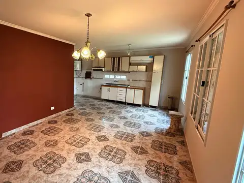 Casa en Alquiler con 1 cochera