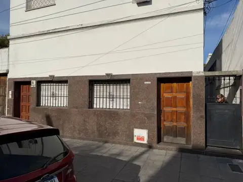 VENTA PH 3 AMB. EN AVELLANEDA A REFACCIONAR