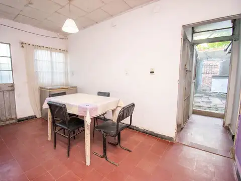 Casa 4 ambientes con 1 baño