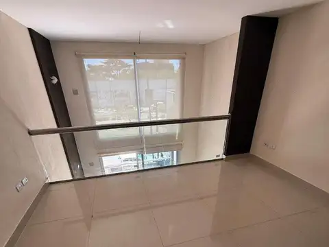 Avenida Presidente Perón 2672 , Piso 1