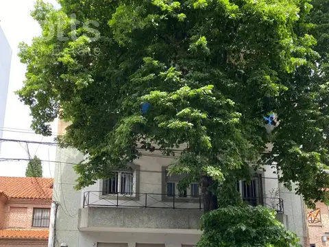 VENTA DE PH TRES AMBIENTES EN COLEGIALES