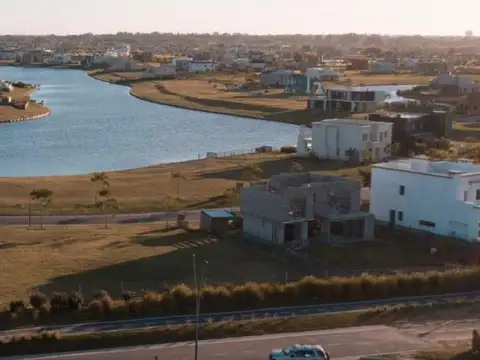 Terreno en Venta de 664,0 m2